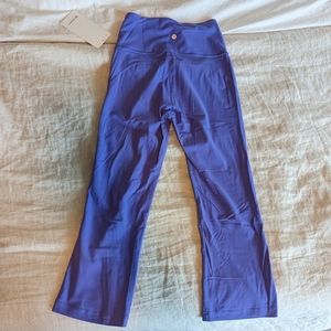 Lululemon Groove Super High Rise Crop (Purple, Size 6)